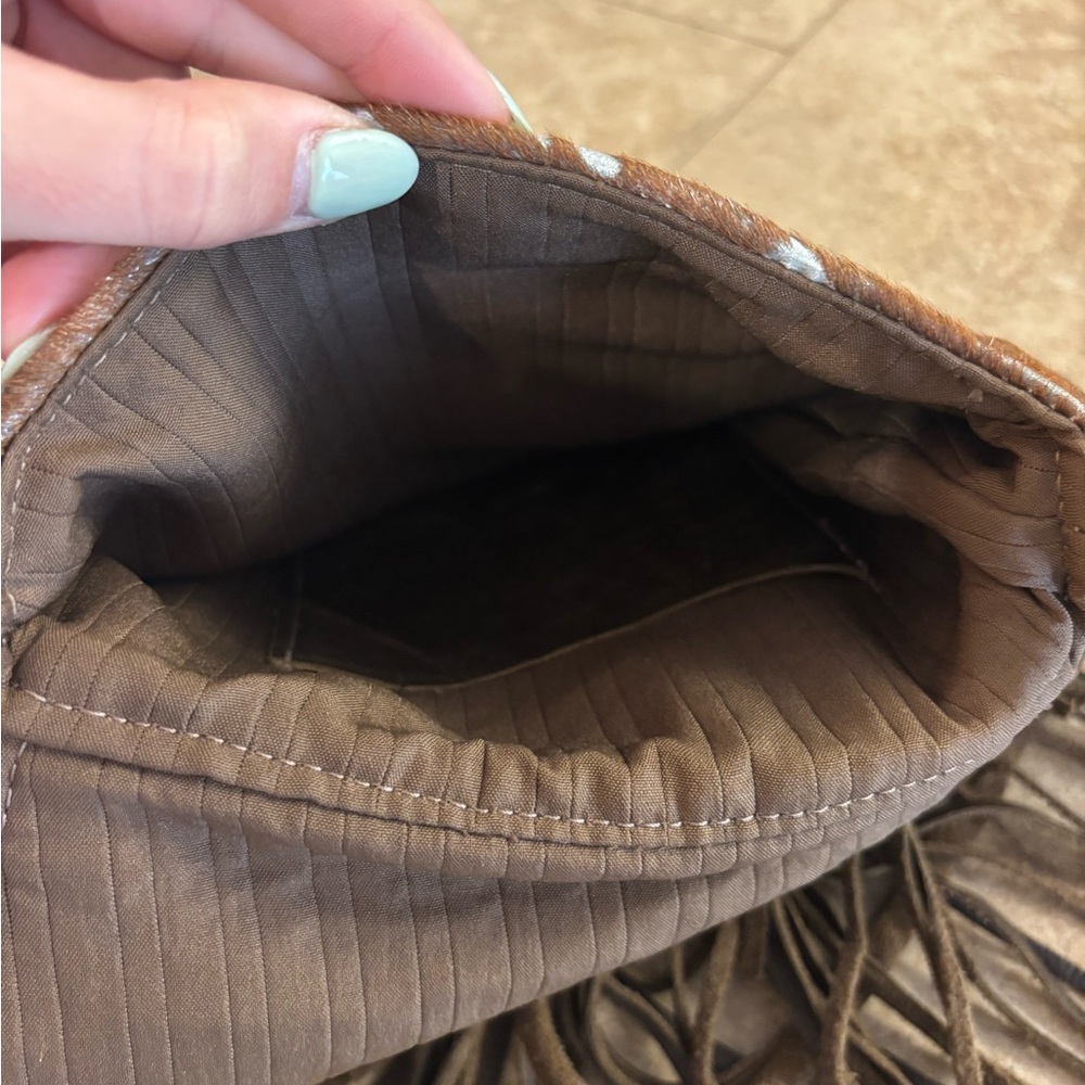 Faux Luis Vuitton Fringe - Cowhide Crossbody Bag - Picture 4 of 4